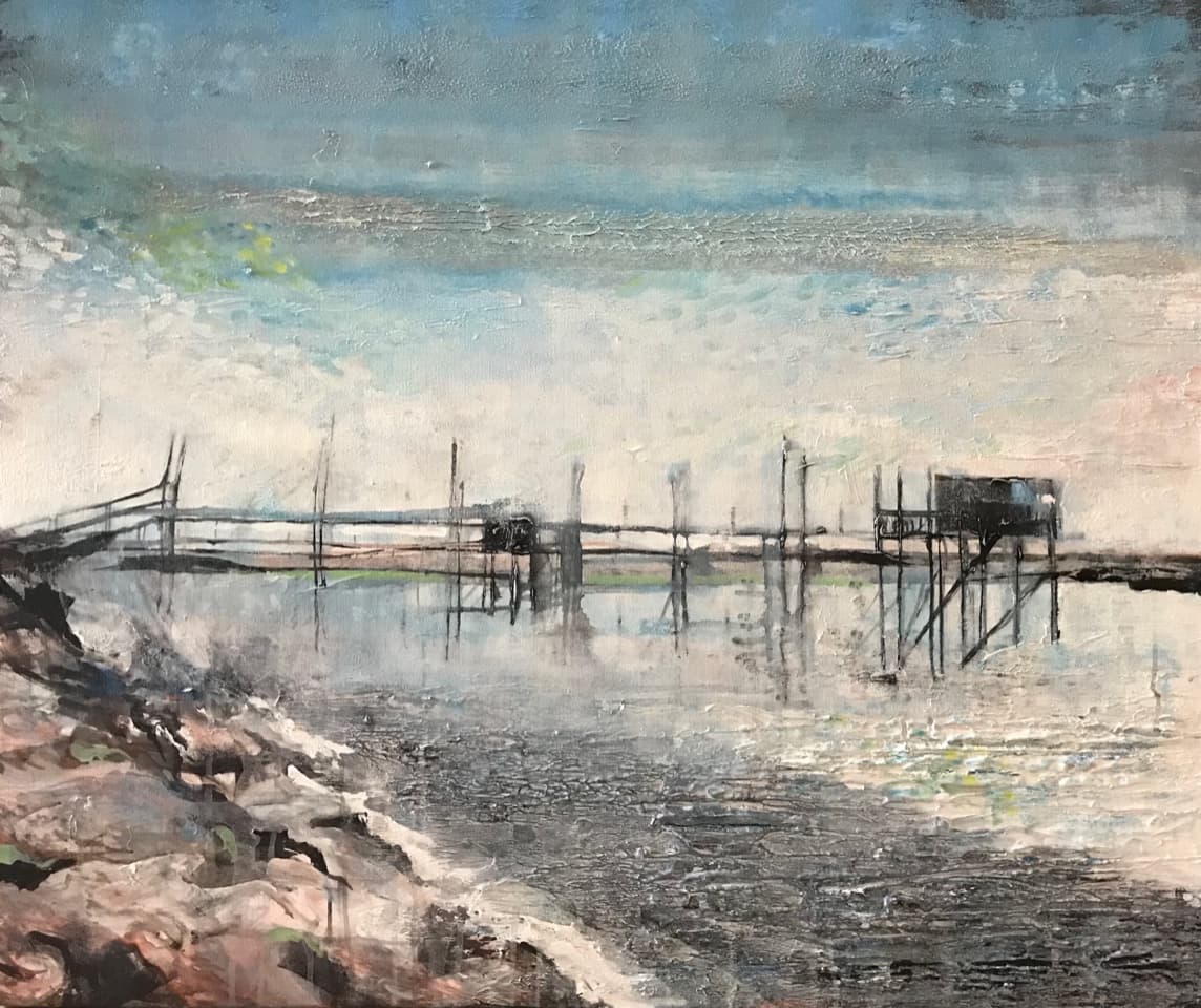 Geluk is een ijsvogel
tijdens een wandeling
langs het water.
Hij was er echt!
in je ooghoek
knetterblauw
een helder hoog geluid
en veel te snel weer weg.
Maar de voetstappen
die je daarna zet
zijn lichter en blij
met een stiekem huppeltje.